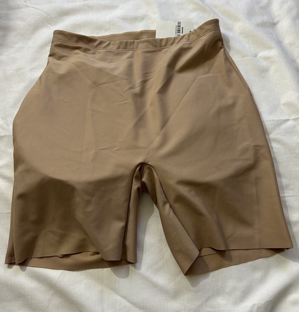 Skims NWT Women's Butt Enhancing Padded Shorts Clay Size Large